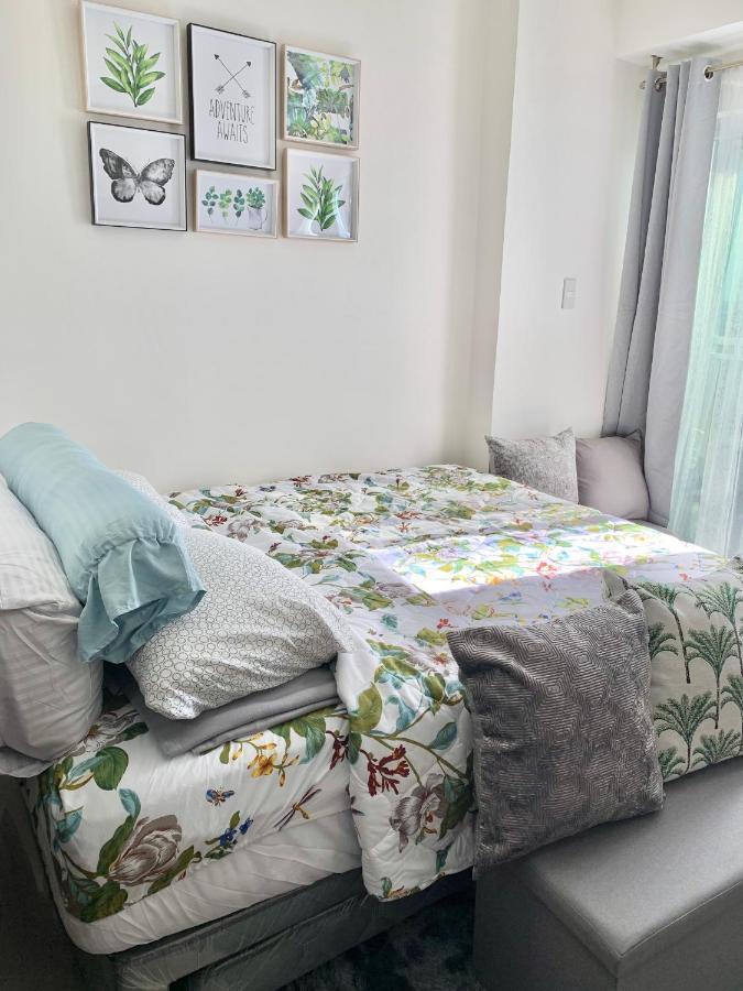 Hola! Condotel @ Inspiria Davao City Exteriör bild