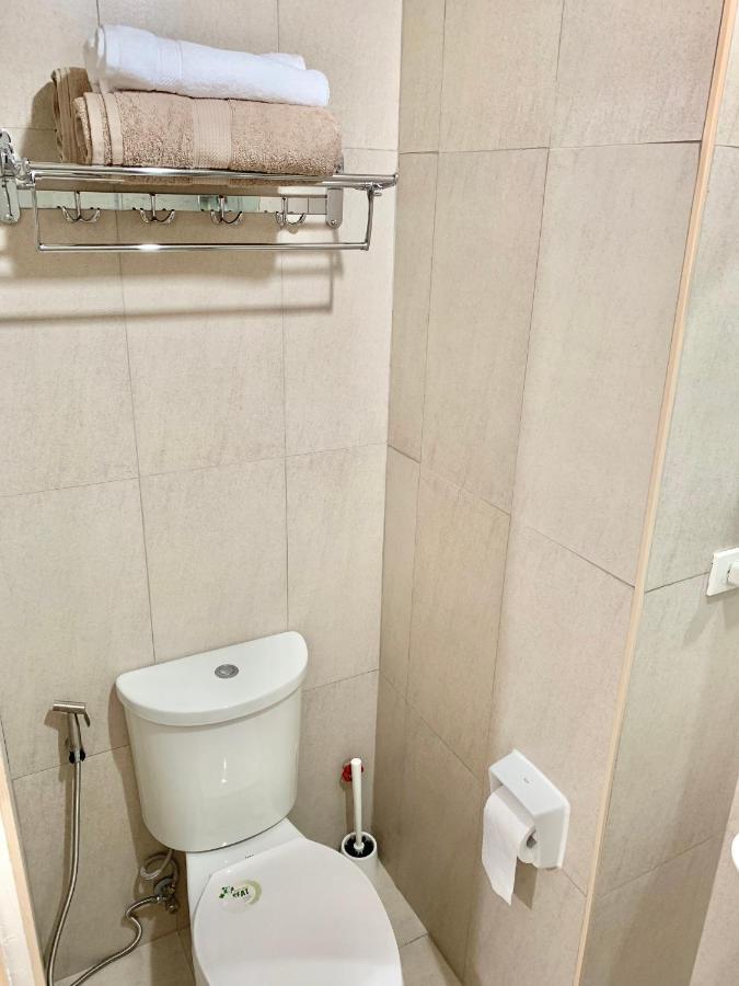 Hola! Condotel @ Inspiria Davao City Exteriör bild
