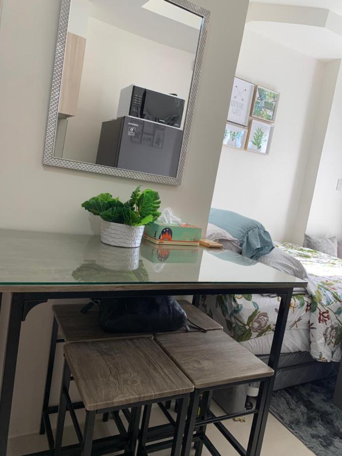 Hola! Condotel @ Inspiria Davao City Exteriör bild