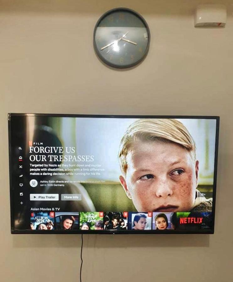 Hola! Condotel @ Inspiria Davao City Exteriör bild