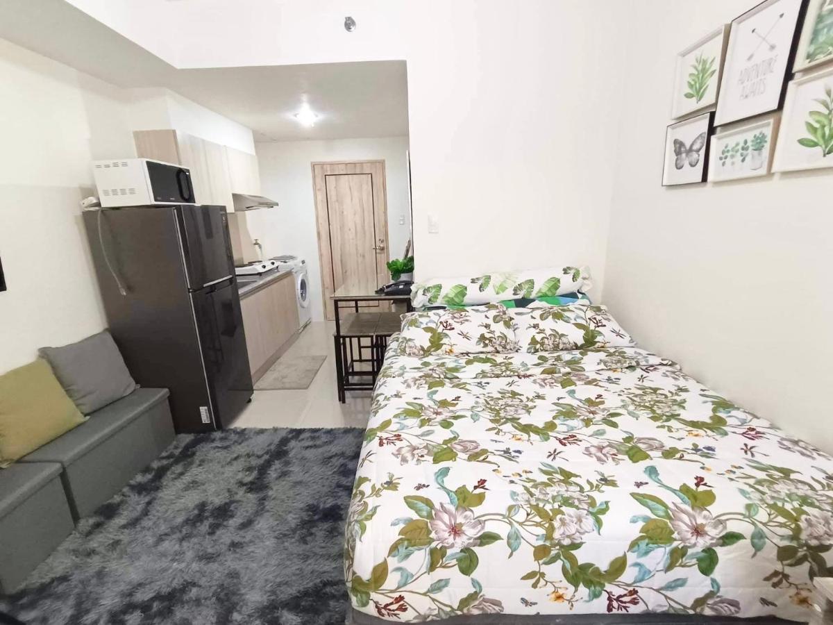 Hola! Condotel @ Inspiria Davao City Exteriör bild