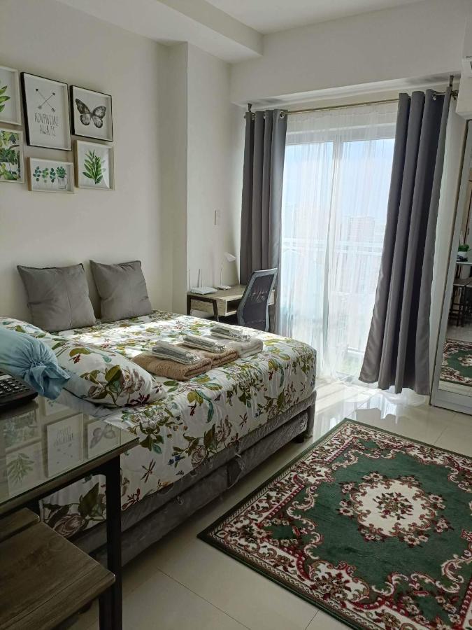 Hola! Condotel @ Inspiria Davao City Exteriör bild