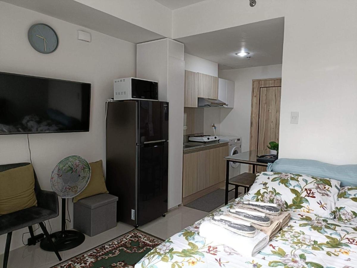 Hola! Condotel @ Inspiria Davao City Exteriör bild