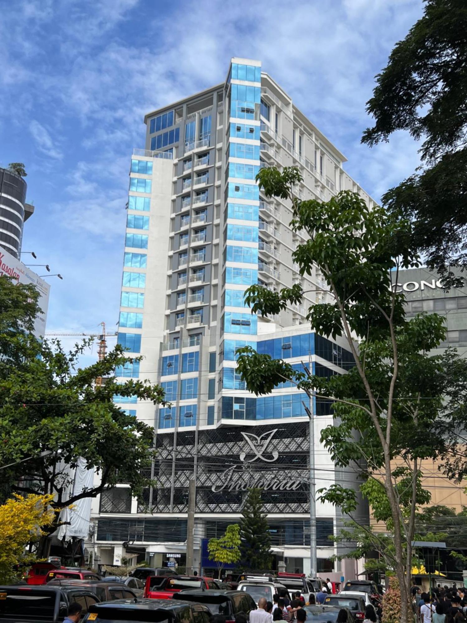 Hola! Condotel @ Inspiria Davao City Exteriör bild